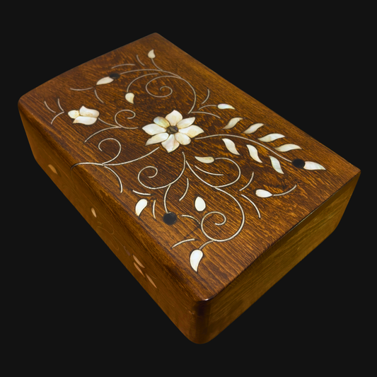 Boîte Artisanale de Luxe de Damas – Nacre & Velours