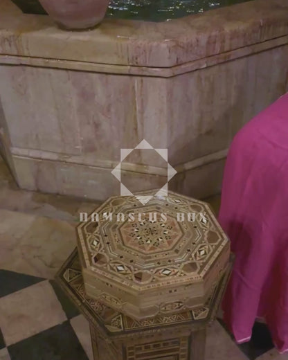 Caja de Mosaico Damasquino – Madera Artesanal con Interior de Terciopelo Rojo