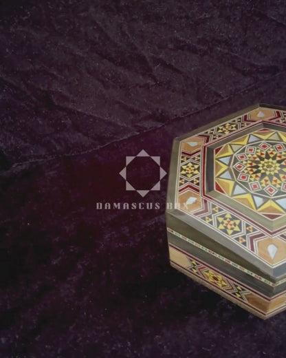 Handgefertigte Mosaik-Schatulle aus Damaskus – Perlmutt & Samt